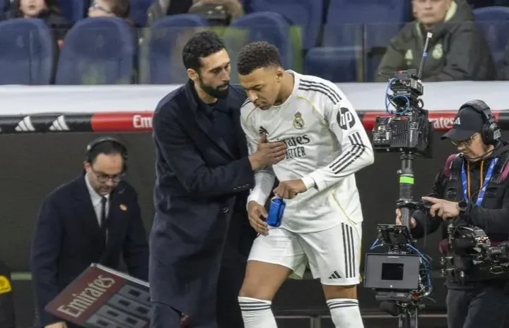 Touchline moment at Real Madrid as the Arbeloa Mbappe tweet story gains attention after the Oviedo fallout