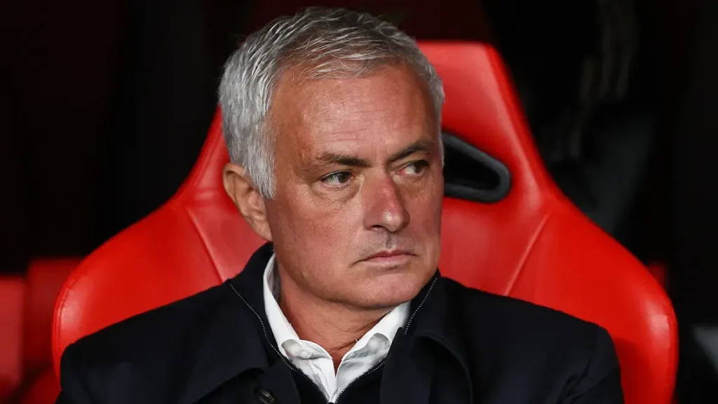 Jose Mourinho on the bench as Jose Mourinho Real Madrid return talks gain momentum