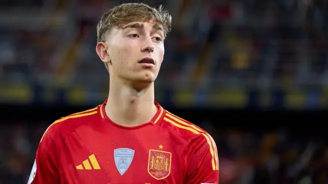 Spain player in national team jersey after the no Real Madrid players in Spain World Cup squad announcement