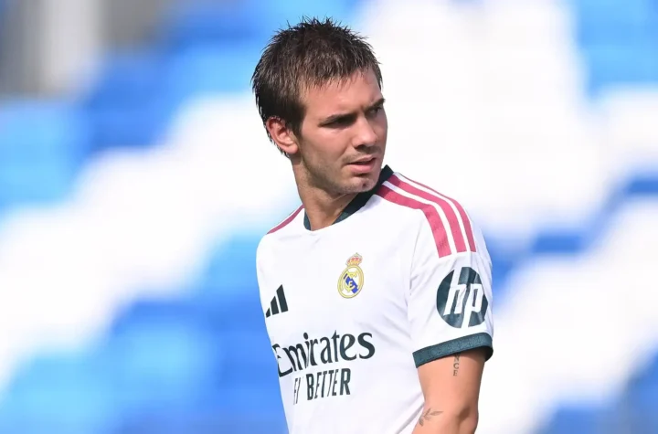 Franco Mastantuono in a Real Madrid training shirt as the Franco Mastantuono loan decision moves forward.