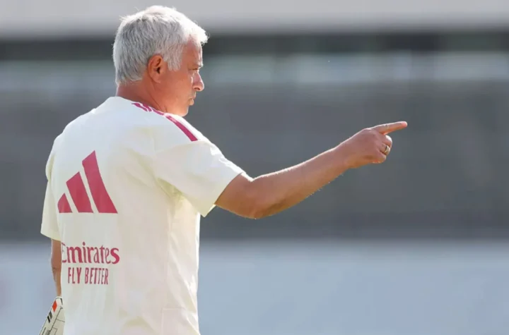 Real Madrid set pieces under Mourinho featured image during a tactical training session at Valdebebas