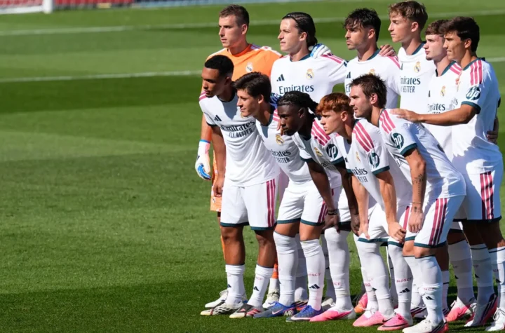 Real Madrid vs Leganes live stream featured image showing the Real Madrid squad posing before a preseason match