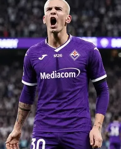 Franco Mastantuono celebrates in a purple Fiorentina kit following his reported Fiorentina loan from Real Madrid.